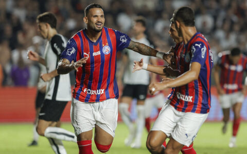 Imagem do post Bahia vira sobre o Corinthians e estreia com triunfo no Brasileirão