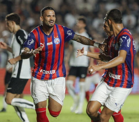 Imagem do post Bahia vira sobre o Corinthians e estreia com triunfo no Brasileirão