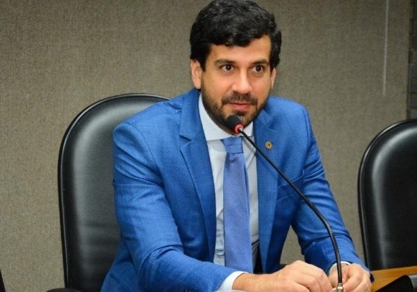 Deputado Manuel Rocha alerta para crise no preço do cacau 