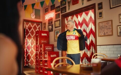Imagem do post Ancelotti no Carnaval? Famosa cervejaria quer promover imersão a técnico do Brasil