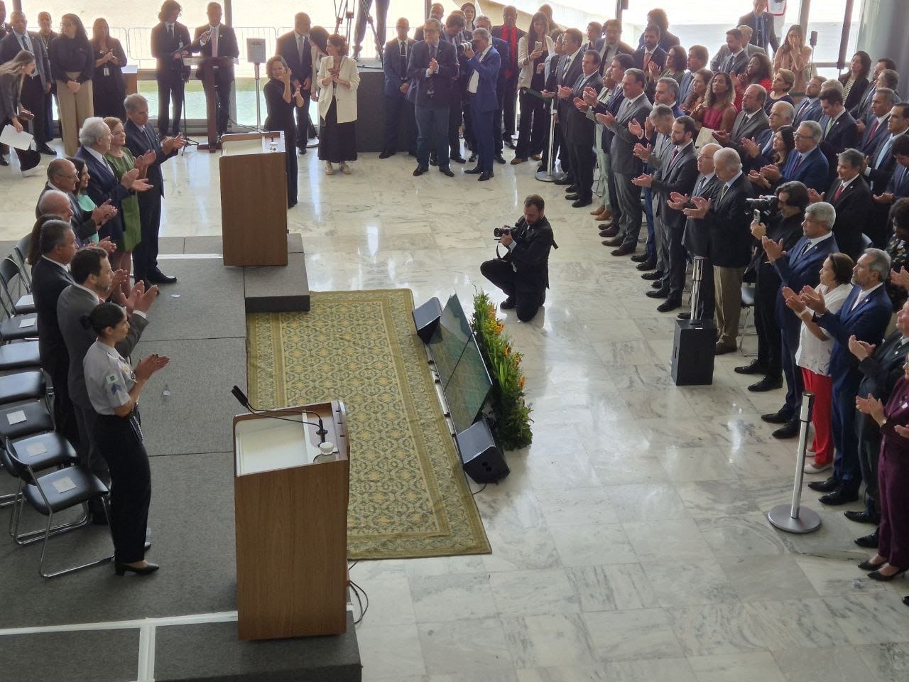 8 de janeiro: Jerônimo Rodrigues vai a Brasília e reafirma defesa da democracia