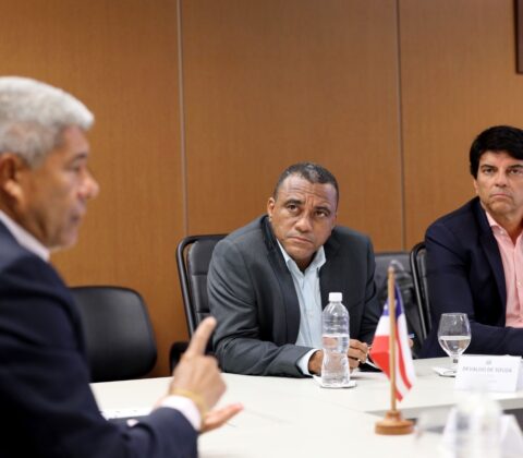 Imagem do post Jerônimo e prefeito de Simões Filho selam novos investimentos em saúde, educação e infraestrutura