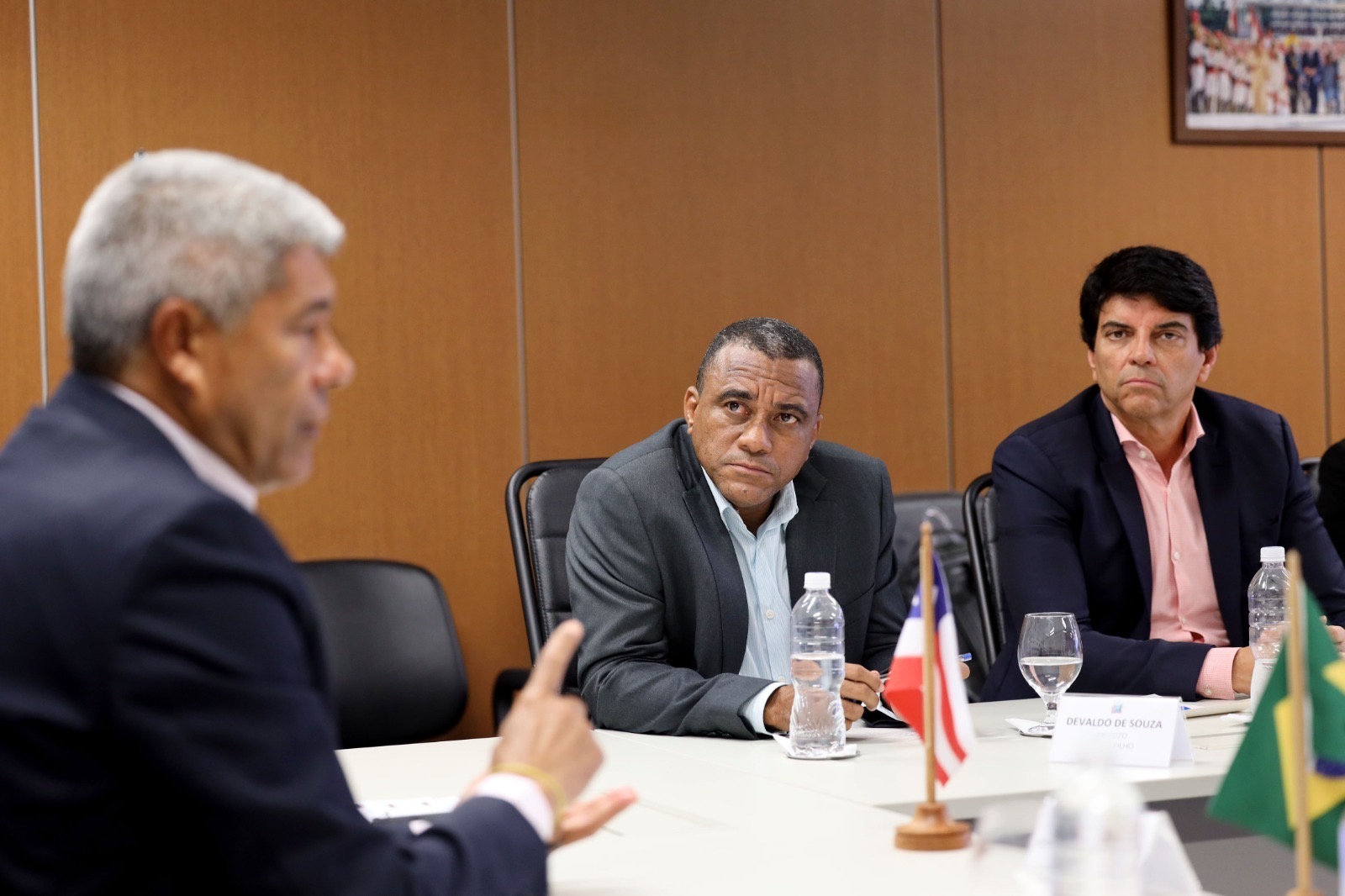 Jerônimo e prefeito de Simões Filho selam novos investimentos em saúde, educação e infraestrutura