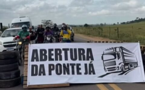 Imagem do post Após manifestação de caminhoneiros, BR-101 é liberada