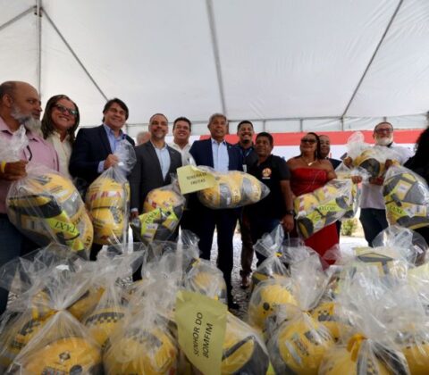 Imagem do post Bahia certifica mais de 200 mototaxistas e motofretistas e distribui kits de proteção