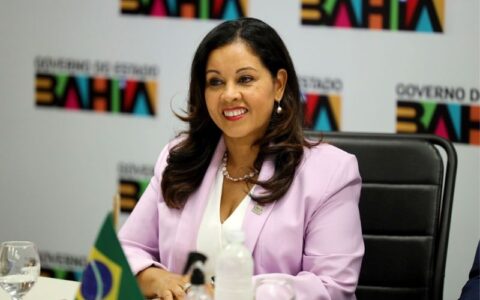 Imagem do post Reeleita, reitora da UNEB toma posse para segundo mandato