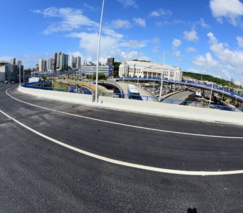 Imagem do post Entrega de novo viaduto deve reduzir tempo de deslocamento entre Av. ACM e Acesso Norte