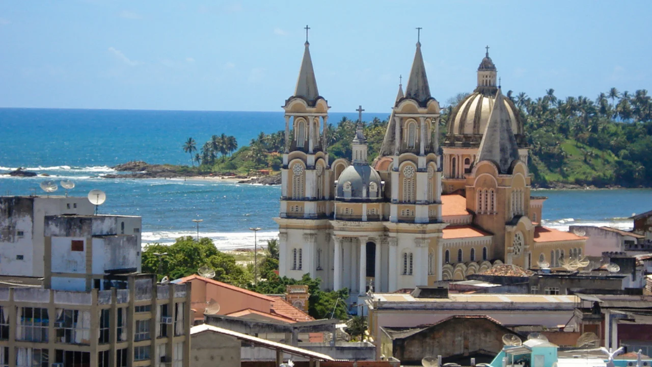 Praias, literatura e sossego: o destino baiano que virou queridinho dos turistas