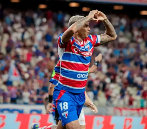 Imagem do post Adeus anunciado: Deyverson aceita acordo e está de saída do Fortaleza