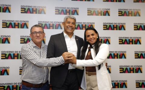Imagem do post Jerônimo recebe prefeita de Aiquara e apresenta balanço de R$ 35 milhões em investimentos no município