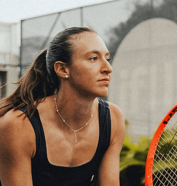 Luisa Stefani desiste de torneio e segue para o Aberto da Austrália