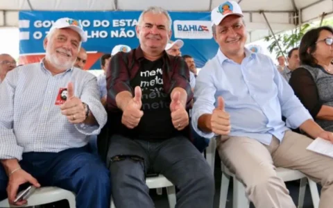 Imagem do post “Dois vão ter que sentar na mesma cadeira”, diz Jaques Wagner ao comentar impasse envolvendo Angelo Coronel