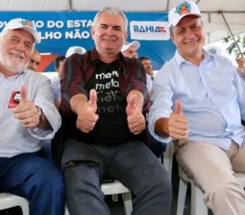 Imagem do post “Dois vão ter que sentar na mesma cadeira”, diz Jaques Wagner ao comentar impasse envolvendo Angelo Coronel