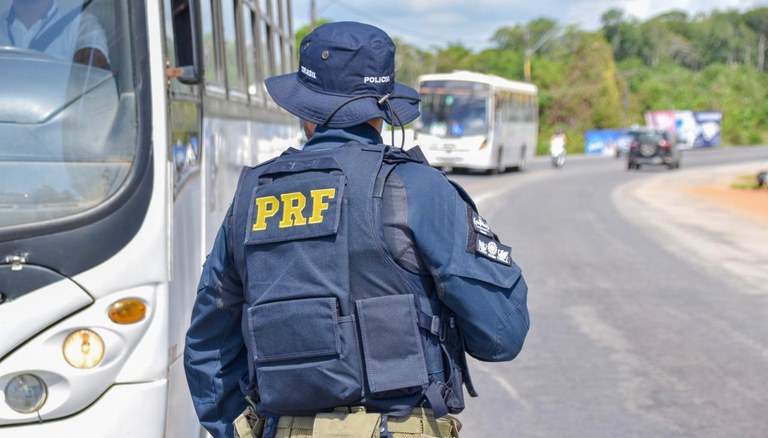 PRF intensifica fiscalização de ônibus na Bahia até fevereiro