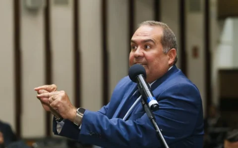 Imagem do post Sandro Régis abre as portas para Coronel: “Tem história”