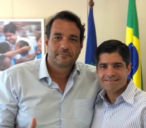 Imagem do post “Quando a gente perde um amigo, perde junto um pedaço da própria história”, diz ACM Neto sobre Alan Sanches