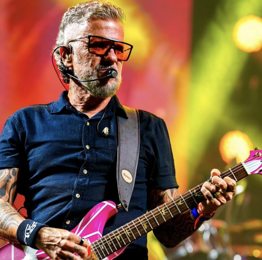 Novo hit de Tuca Fernandes aquece o verão e domina os shows