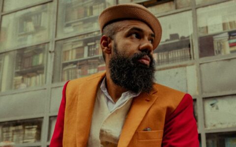 Imagem do post Russo Passapusso fala sobre política, música e resistência no Carnaval