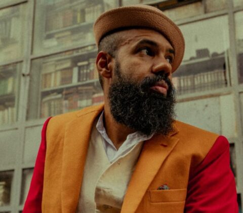 Imagem do post Russo Passapusso fala sobre política, música e resistência no Carnaval