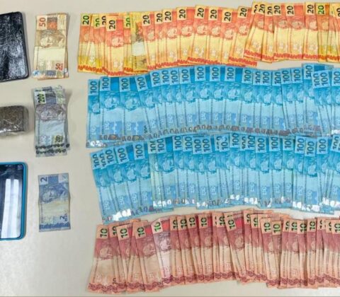 Imagem do post PM prende suspeito com droga e notas falsas