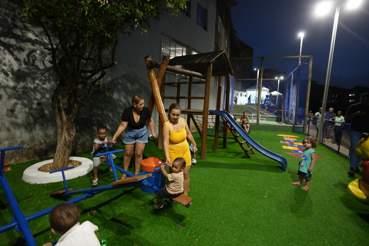 Prefeitura transforma área marcada por tragédia em nova praça na Fazenda Grande do Retiro