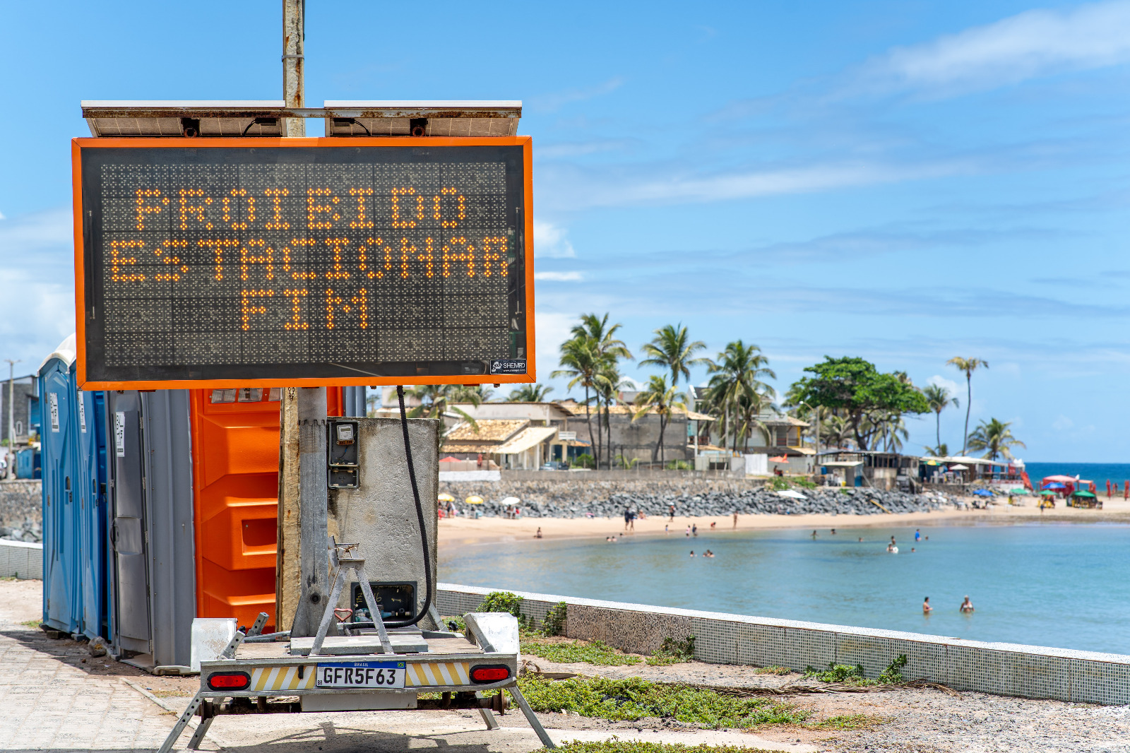 Portaria proíbe estacionamento de veículos na Avenida Beira-Mar de Jauá