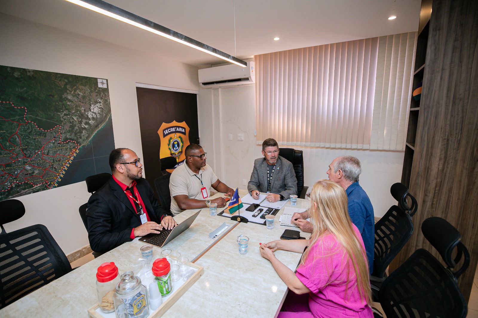 Prefeitura de Lauro realiza reunião de alinhamento para implantação de sistema de monitoramento de segurança no município