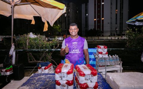 Imagem do post Mica Lauro vira fonte de renda e transforma ambulantes em protagonistas da festa