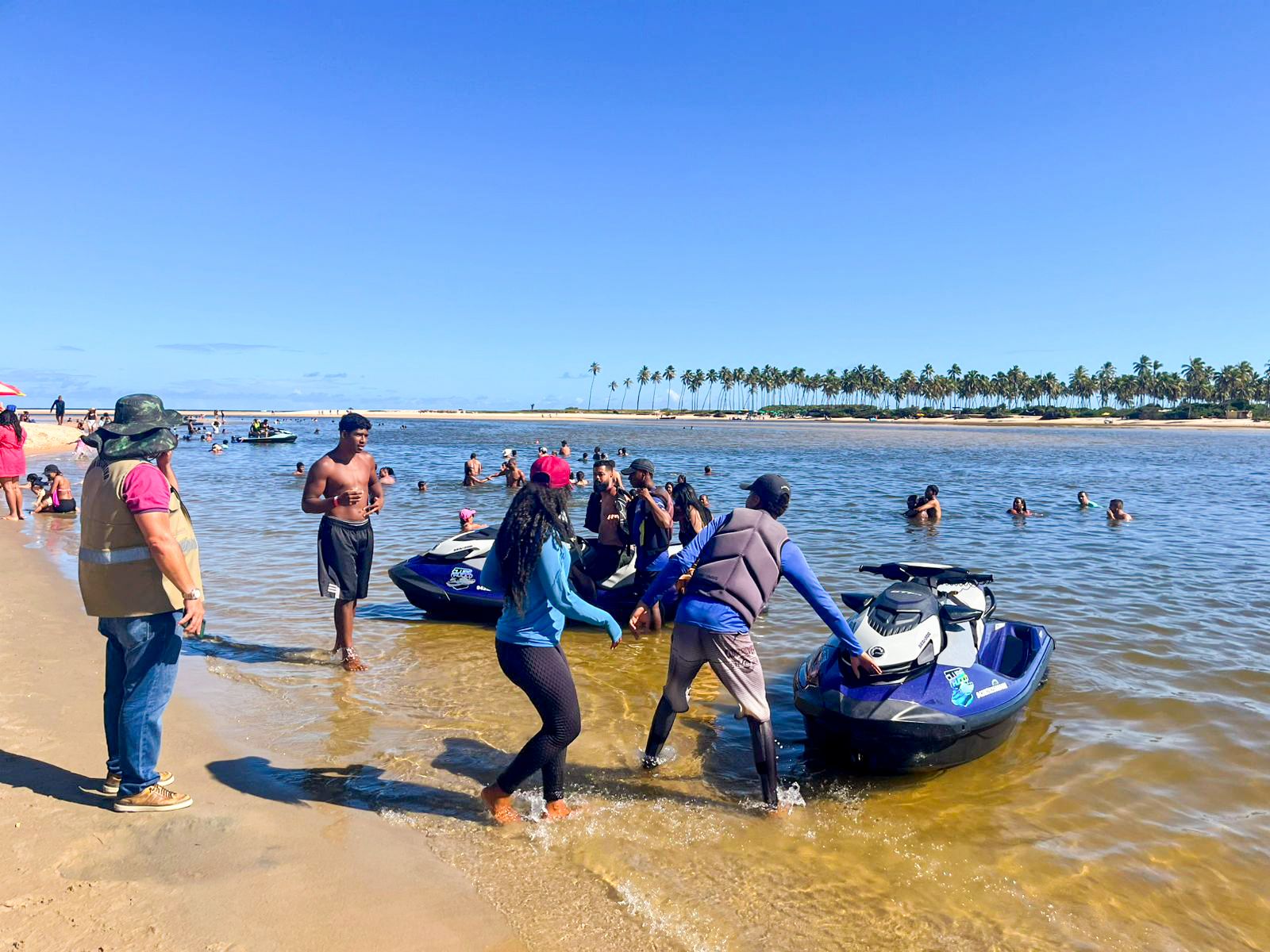Prefeitura intensifica fiscalização em Barra do Jacuípe e reforça segurança no Verão Conectado