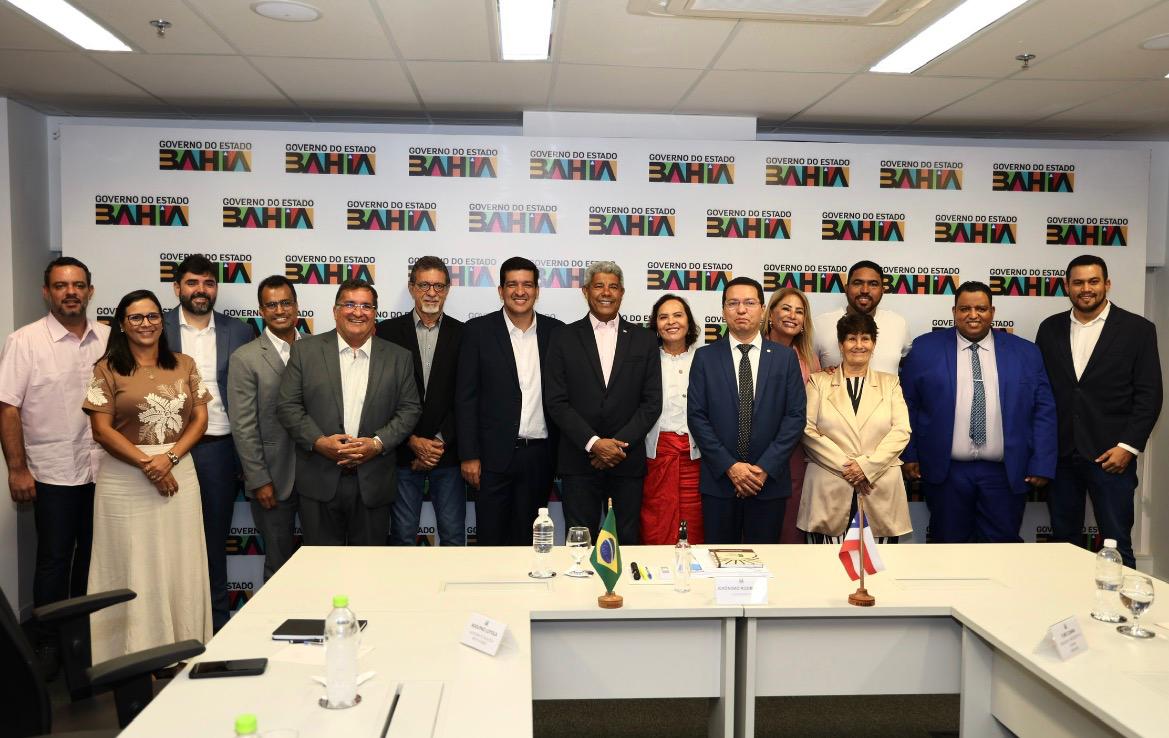 Danilo Henrique e Antonio Henrique Júnior articulam obras estruturantes em Barreiras com Jerônimo