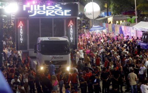 Imagem do post Itabuna volta a ferver: Carnaval antecipado reúne multidão e marca retorno histórico da festa