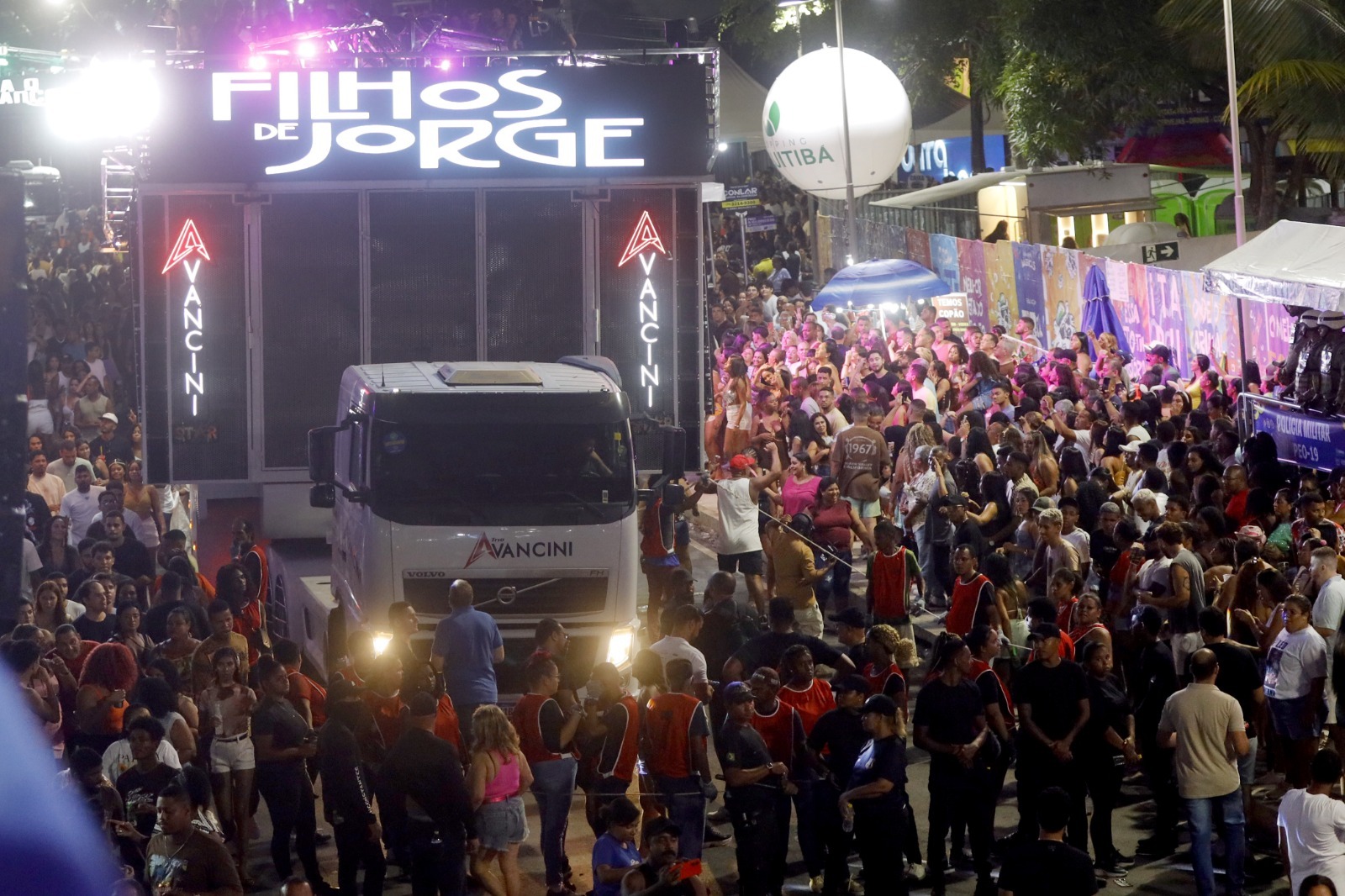 Itabuna volta a ferver: Carnaval antecipado reúne multidão e marca retorno histórico da festa