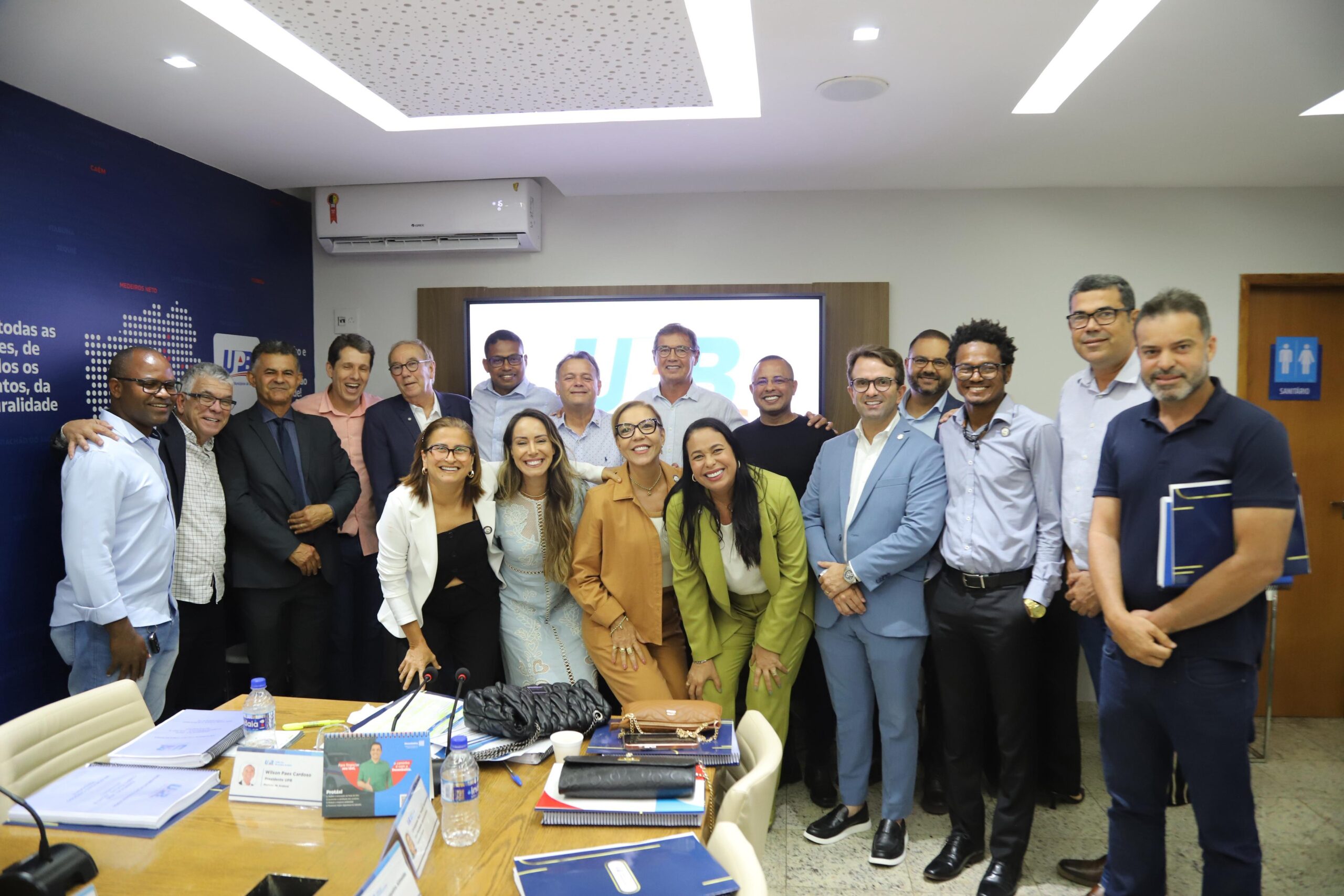 UPB mobiliza mais de 120 prefeitos em Brasília por vagas no Comitê do IBS e redução do INSS