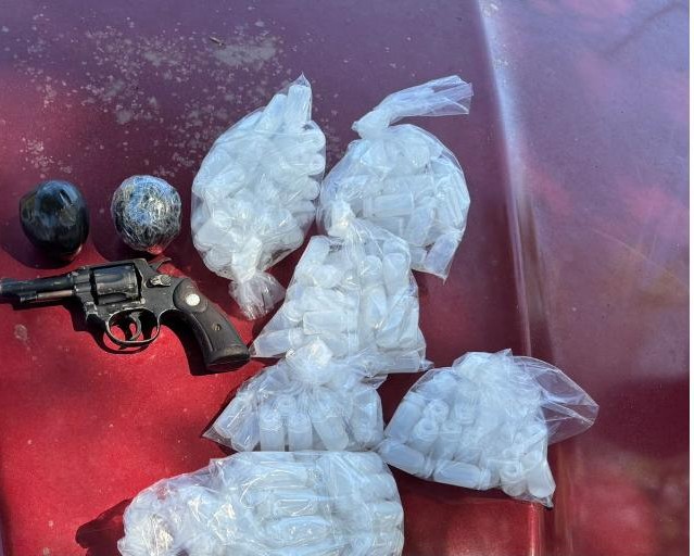 PM prende membros dos Imbatíveis com armas, granadas e explosivos