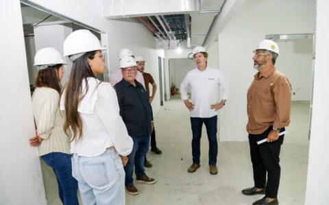 Imagem do post Obras do TCA seguem durante o Carnaval, garante presidente da Conder: “lá fora é festa, dentro é trabalho”
