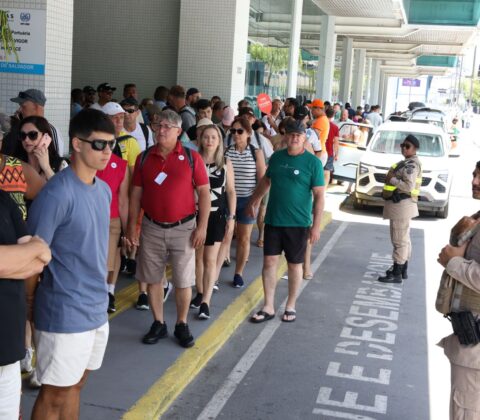 Imagem do post Operação Navio reforça segurança e acolhimento a turistas no Porto de Salvador durante temporada de cruzeiros