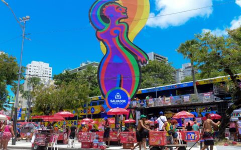 Imagem do post Carnaval deve movimentar R$ 2,6 bilhões e atrair mais de 1,2 milhão de turistas em Salvador