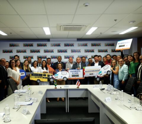 Imagem do post Governo da Bahia reforça saúde e educação em Jiquiriçá com entrega de ônibus escolar, ambulâncias e novos investimentos