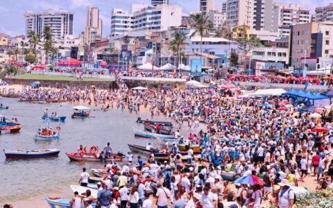 Imagem do post Prefeitura arma esquema especial de transporte para os Palhaços do Rio Vermelho e a Festa de Iemanjá