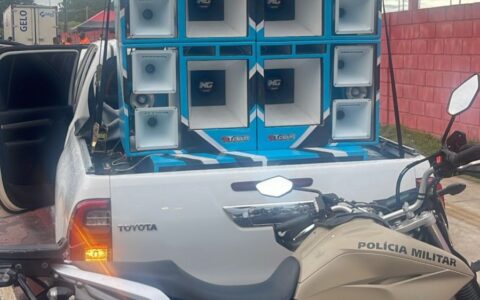 Imagem do post PM realiza remoção de som irregular tipo paredão no Barradão