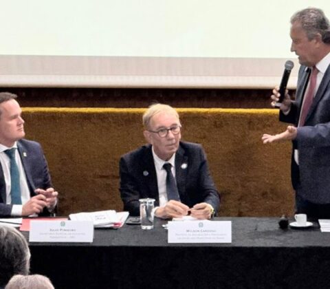 Imagem do post Rui Costa e Júlio Pinheiro discutem propostas para avanço das cidades baianas: “Escuta ativa e colaborativa”