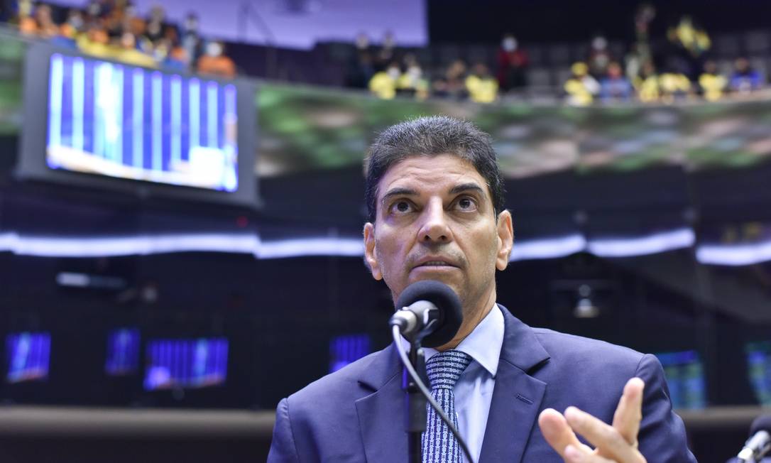 Cajado desconversa sobre apoio em disputa para o governo