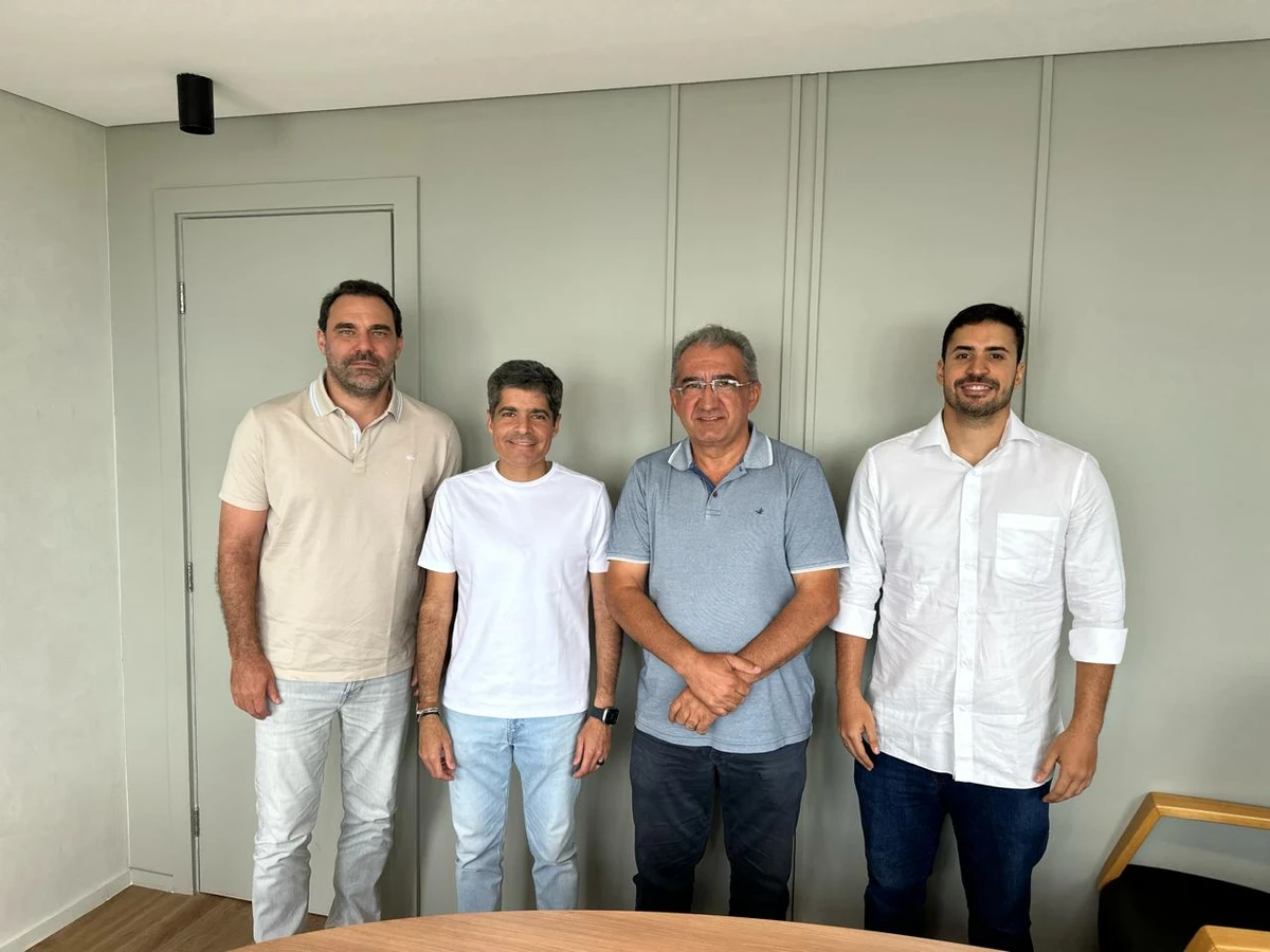 Isaac Carvalho sela aliança com ACM Neto