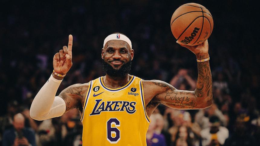 LeBron lidera ranking das camisas da NBA mais vendidas no Brasil