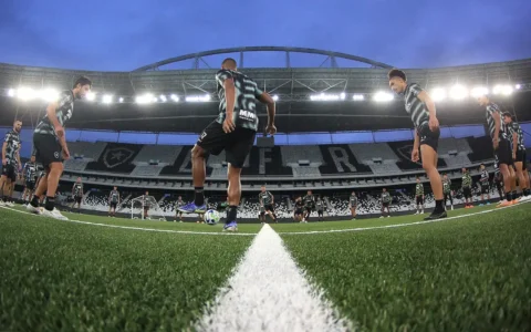 Imagem do post Gramado ruim pode barrar jogos: CBF endurece regras e ameaça vetar estádios