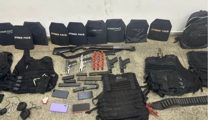 Confronto termina com cinco mortos após troca de tiros com a polícia