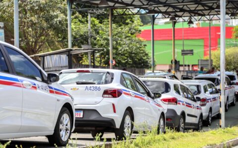 Imagem do post Salvador segue com 600 vagas abertas para novos taxistas; veja como participar