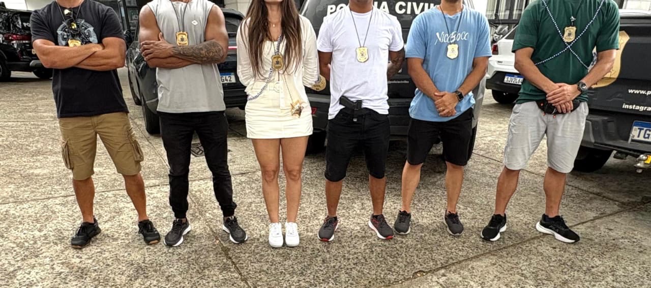 Policiais disfarçados prendem adolescente  após roubar colar de turista