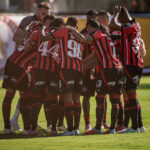 Entre adiamentos e incertezas, Vitória pode sumir do Brasileirão por semanas