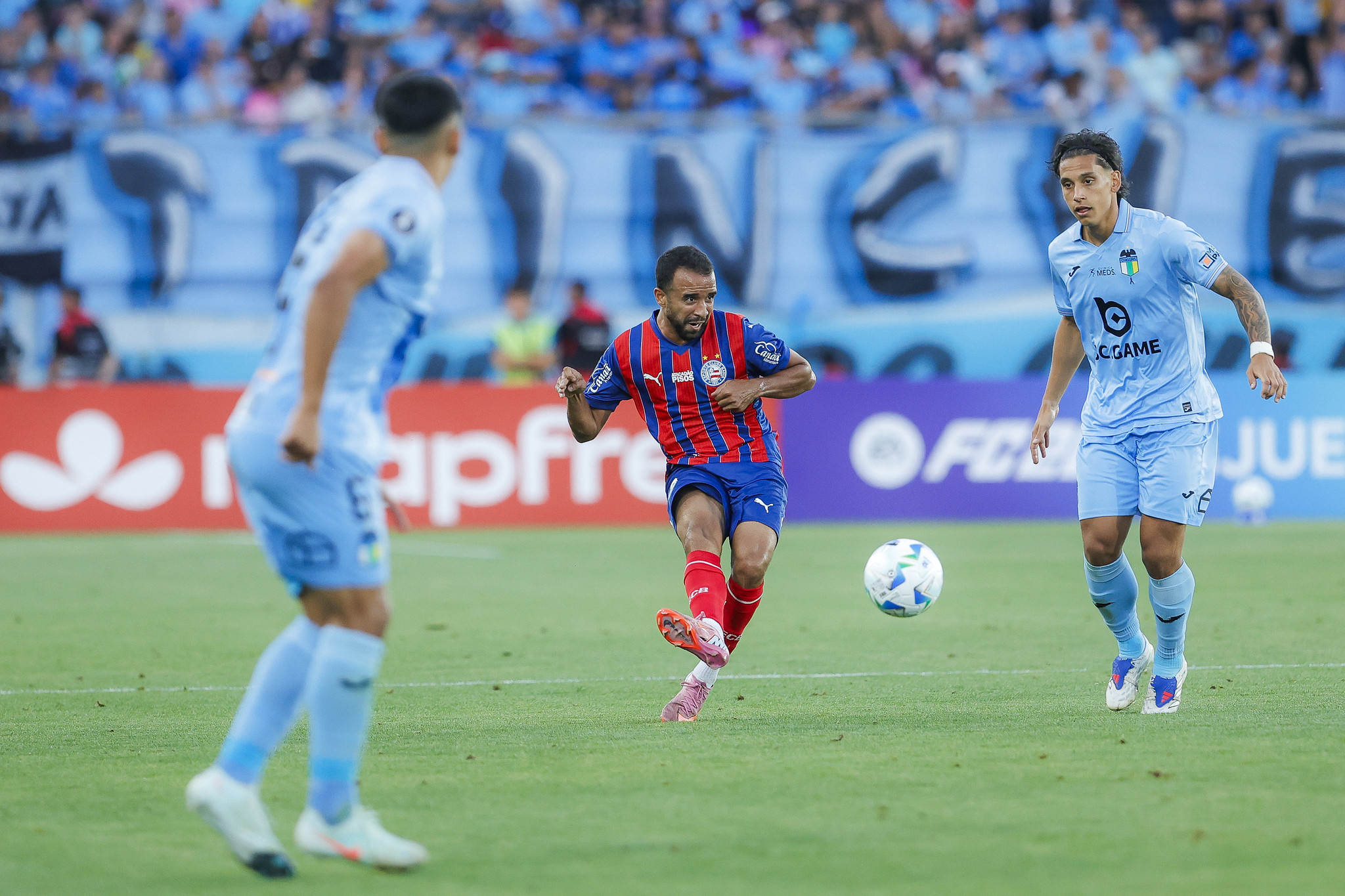 Ceni rasga o verbo após derrota na Libertadores: “Foi desastroso”